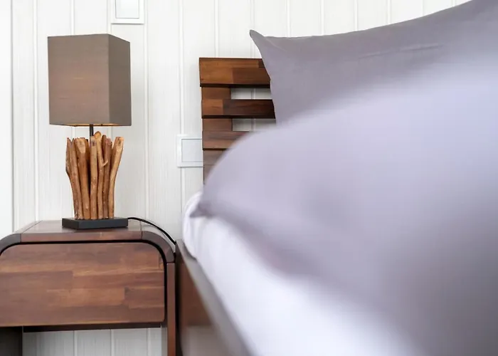 Marina Rainbow Botel 5*