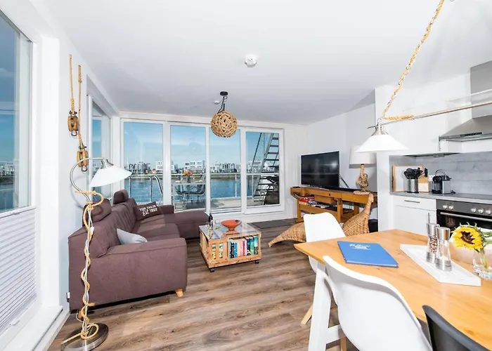 Botel Marina Rainbow 5*